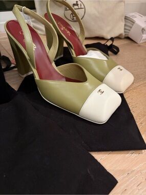 CHANEL Olive Green and White Cap-Toe Slingback Heels with Gold CC